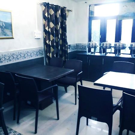Hotel Holiday Dalhousie - Near Ghandhi Chowk Mall Road Luaran gambar