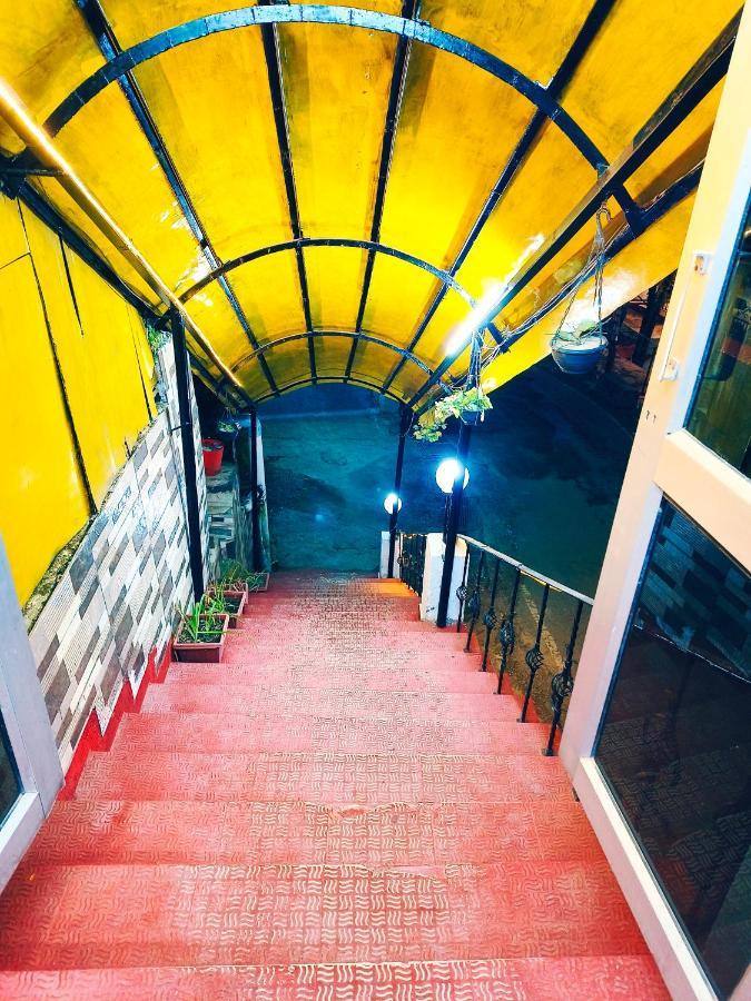 Hotel Holiday Dalhousie - Near Ghandhi Chowk Mall Road Luaran gambar