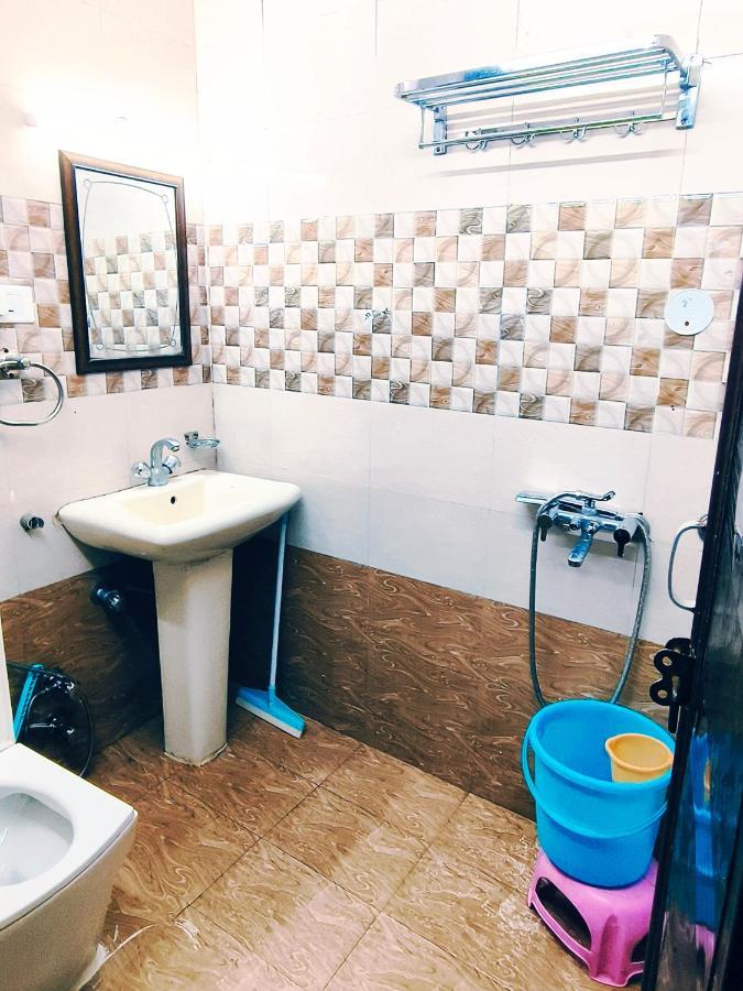 Hotel Holiday Dalhousie - Near Ghandhi Chowk Mall Road Luaran gambar