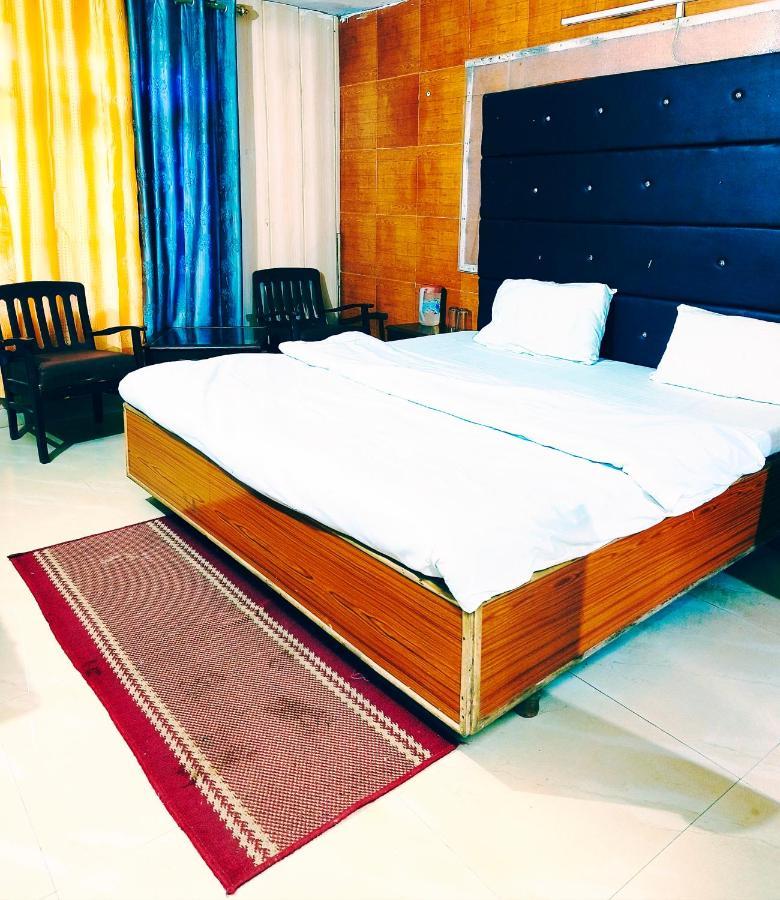 Hotel Holiday Dalhousie - Near Ghandhi Chowk Mall Road Luaran gambar