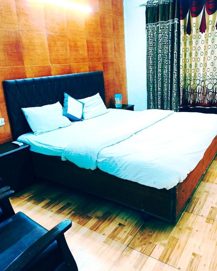 Hotel Holiday Dalhousie - Near Ghandhi Chowk Mall Road Luaran gambar