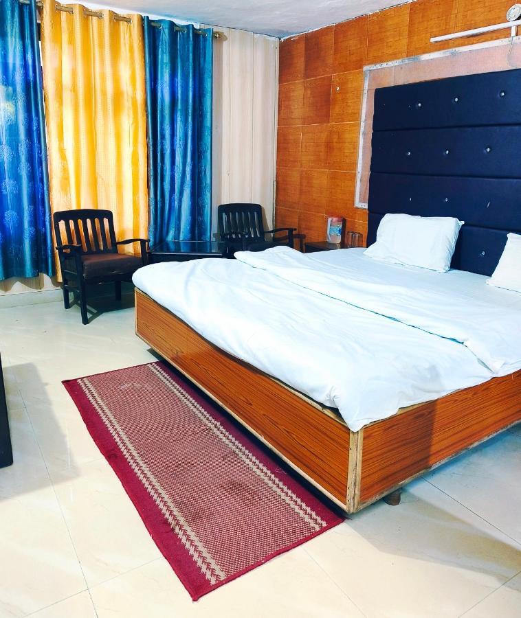 Hotel Holiday Dalhousie - Near Ghandhi Chowk Mall Road Luaran gambar