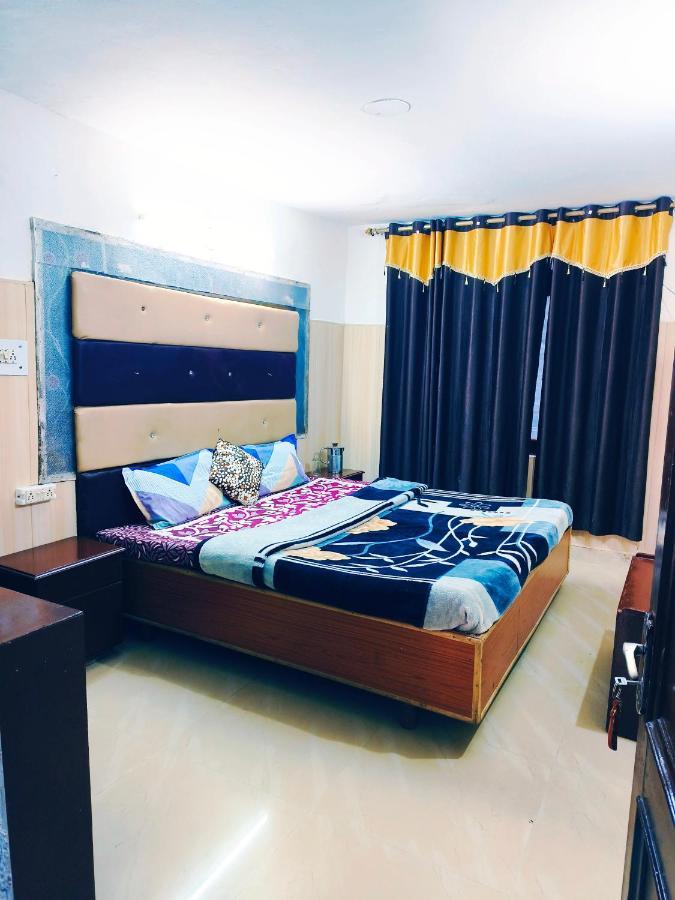 Hotel Holiday Dalhousie - Near Ghandhi Chowk Mall Road Luaran gambar